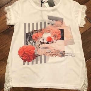 Lace sleeve graphic top